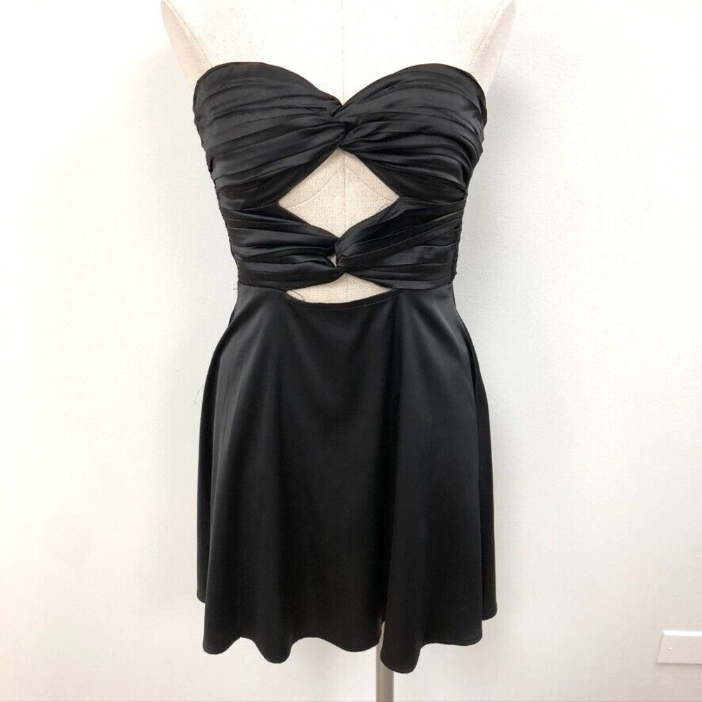 RNWY The Mich Mini Dress Womens Large 8 Black Cut Out Twist Strapless Going Out